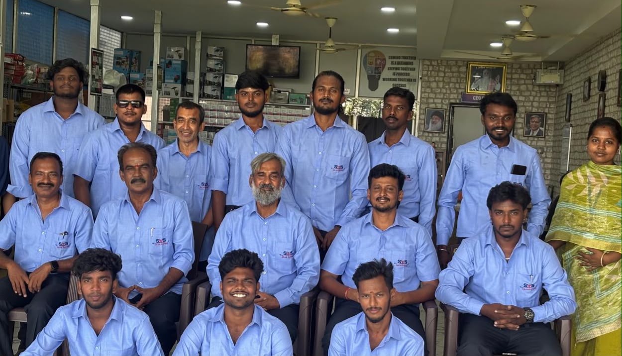 SRS Solar Systems Team
